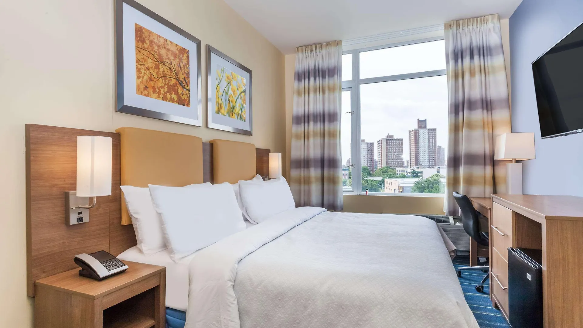 Days Inn By Wyndham Brooklyn Crown Heights New York