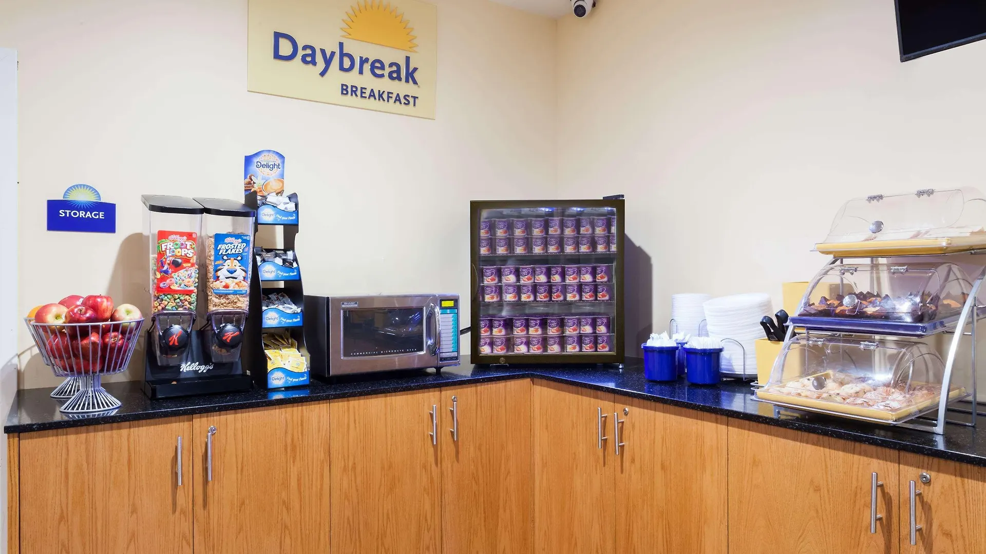 Days Inn By Wyndham Brooklyn Crown Heights New York Hotel